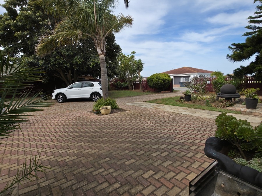 4 Bedroom Property for Sale in Noorsekloof Eastern Cape